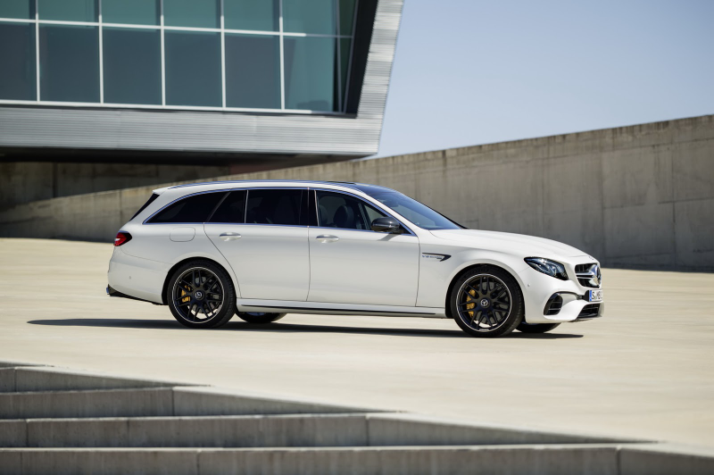 Illustration for article titled The 603 Horsepower 2018 Mercedes-AMG E63 S Wagon Is Coming To America